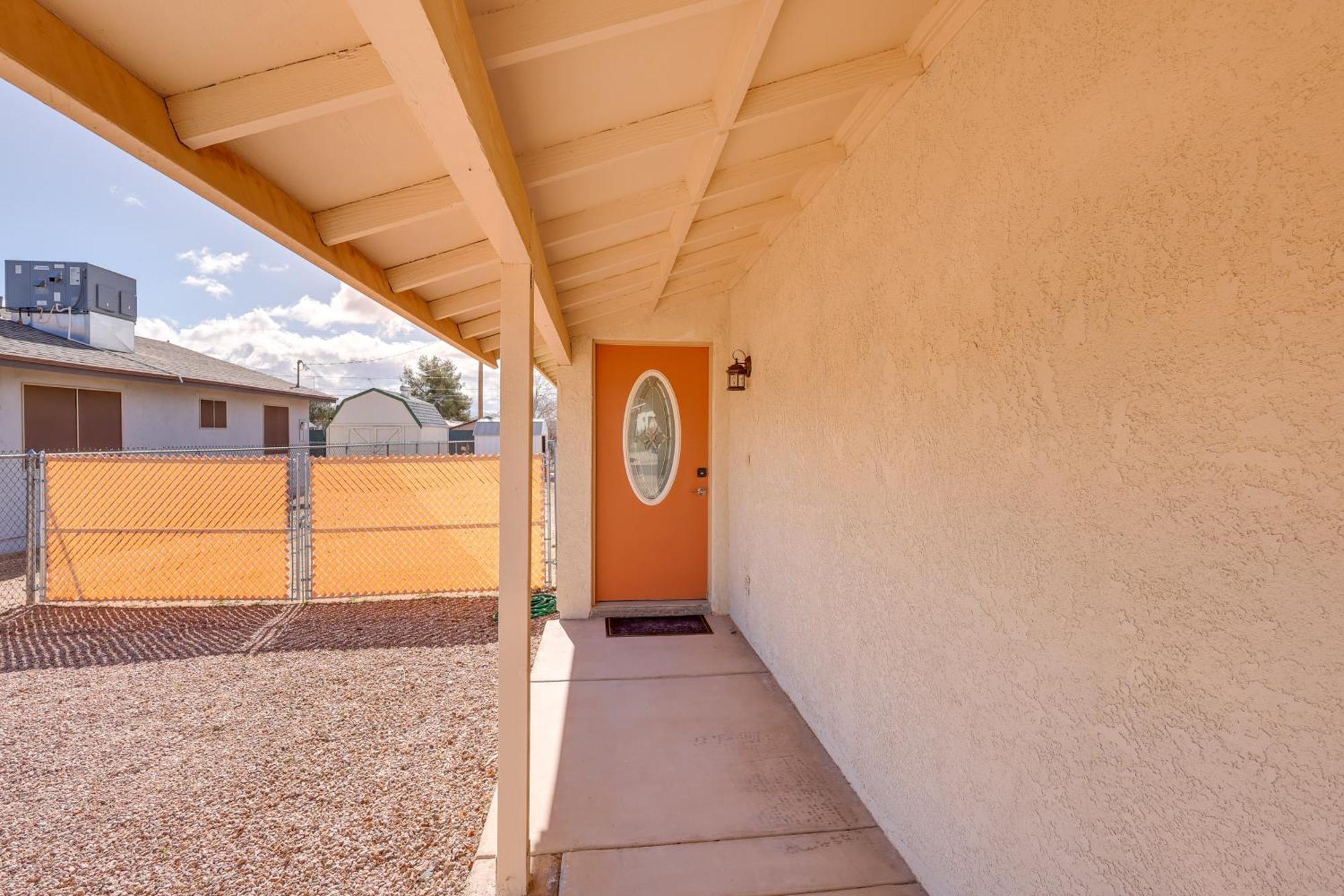 Kingman Vacation Rental With Yard And Fire Pit Kültér fotó
