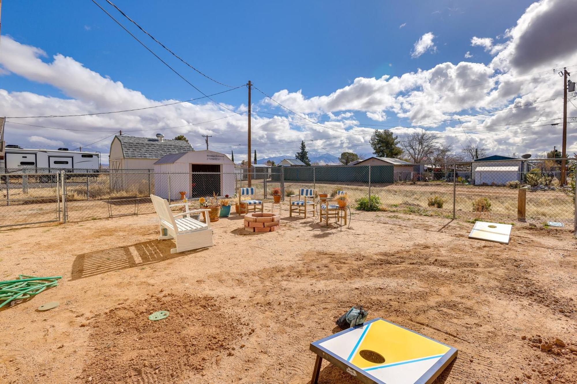 Kingman Vacation Rental With Yard And Fire Pit Kültér fotó