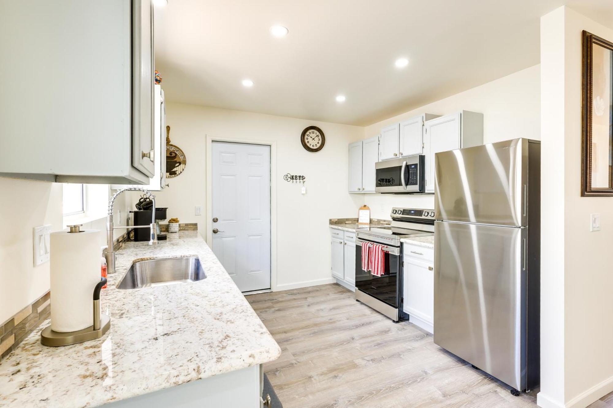 Kingman Vacation Rental With Yard And Fire Pit Kültér fotó